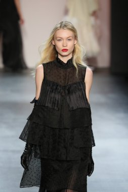 model wearing Salinas Fall 2016