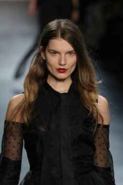 model wearing Salinas Fall 2016