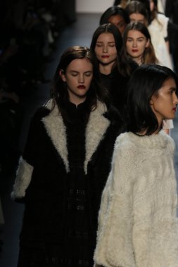 Models wearing Salinas Fall 2016