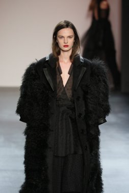 model wearing Salinas Fall 2016