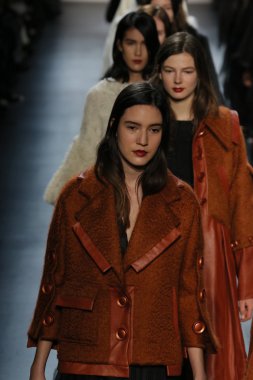 Models wearing Salinas Fall 2016