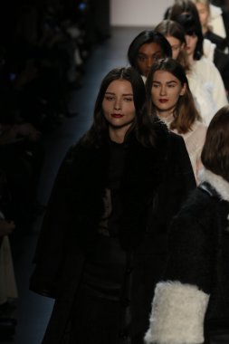 Models wearing Salinas Fall 2016