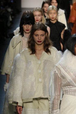 Models wearing Salinas Fall 2016