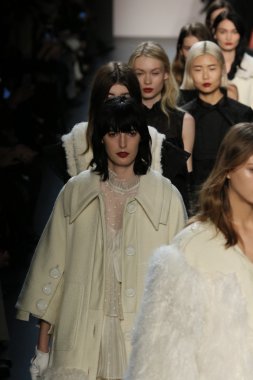 Models wearing Salinas Fall 2016