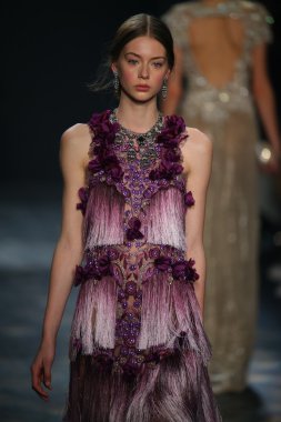 model wearing Marchesa Fall 2016