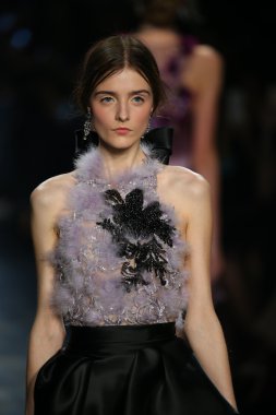model wearing Marchesa Fall 2016