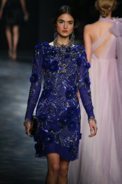 model wearing Marchesa Fall 2016