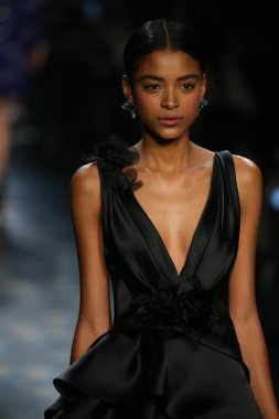 model wearing Marchesa Fall 2016