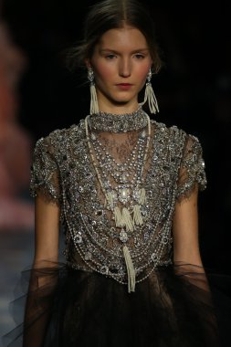 model wearing Marchesa Fall 2016