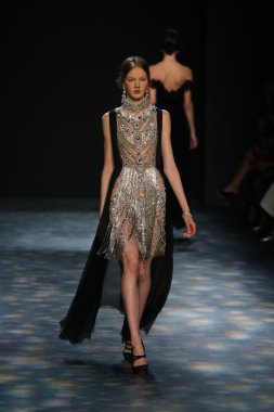 model wearing Marchesa Fall 2016