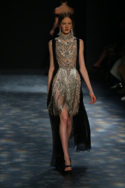 model wearing Marchesa Fall 2016