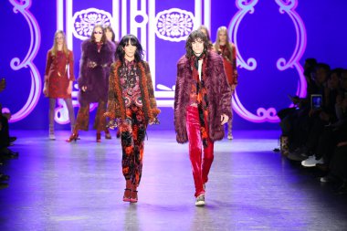 Anna Sui sonbahar 2016 gösteri