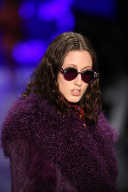 Anna Sui sonbahar 2016 gösteri