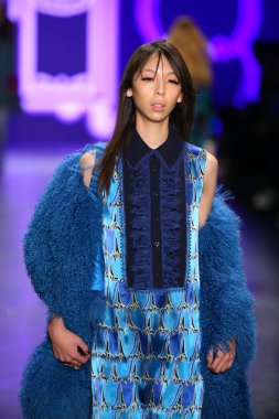 Anna Sui sonbahar 2016 gösteri