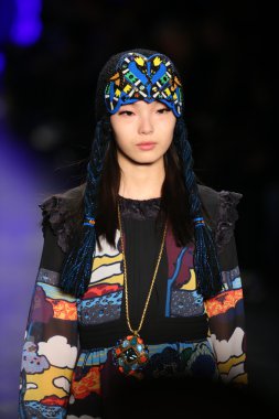 Anna Sui sonbahar 2016 gösteri