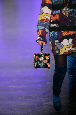 Anna Sui sonbahar 2016 gösteri