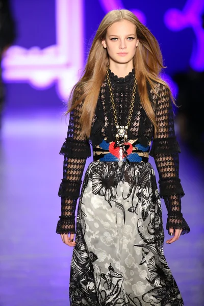 Anna Sui Fall 2016 show — Stock Photo, Image