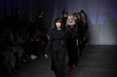 Jill Stuart sonbahar kış 2016 koleksiyonu göster