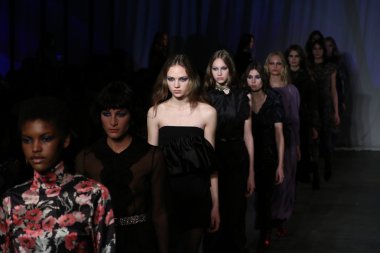 Jill Stuart sonbahar kış 2016 koleksiyonu göster