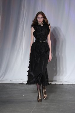 Jill Stuart sonbahar kış 2016 koleksiyonu göster