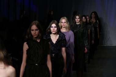 Jill Stuart sonbahar kış 2016 koleksiyonu göster