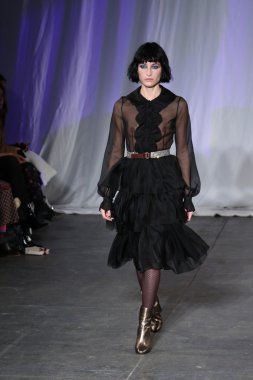 Jill Stuart sonbahar kış 2016 koleksiyonu göster