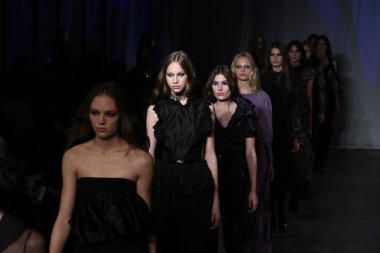 Jill Stuart sonbahar kış 2016 koleksiyonu göster
