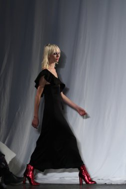 Jill Stuart sonbahar kış 2016 koleksiyonu göster