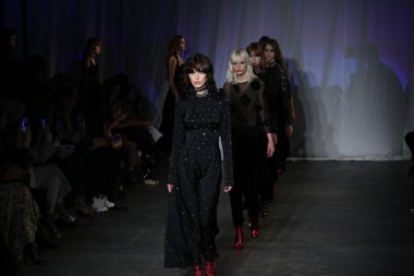 Jill Stuart sonbahar kış 2016 koleksiyonu göster