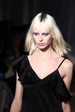 Jill Stuart sonbahar kış 2016 koleksiyonu göster