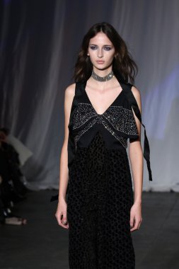 Jill Stuart sonbahar kış 2016 koleksiyonu göster