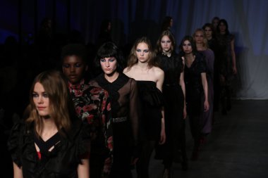 Jill Stuart sonbahar kış 2016 koleksiyonu göster