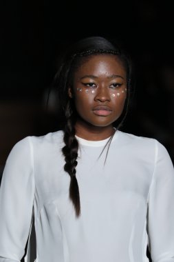 Morgane Le Fay defile