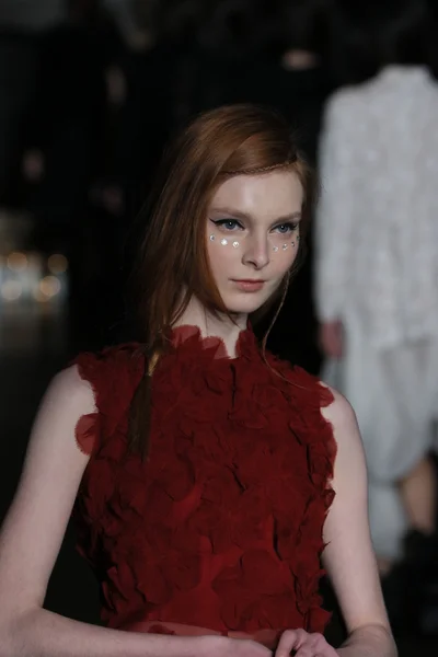 Desfile de moda de Morgane Le Fay — Foto de Stock