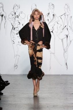 Sanat kurumları sonbahar 2016 defile