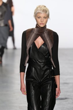 Sanat kurumları sonbahar 2016 defile