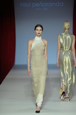 Raul Penaranda sonbahar 2016 defile