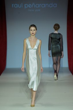 Raul Penaranda sonbahar 2016 defile