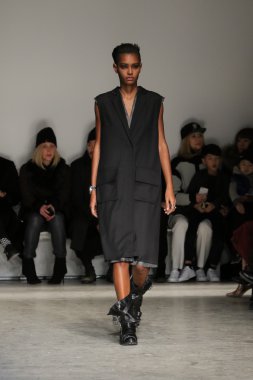 Devlet okulu sonbahar 2016 giyen modeli