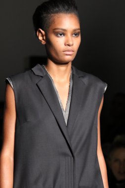 Devlet okulu sonbahar 2016 giyen modeli