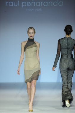 Raul Penaranda sonbahar 2016 defile