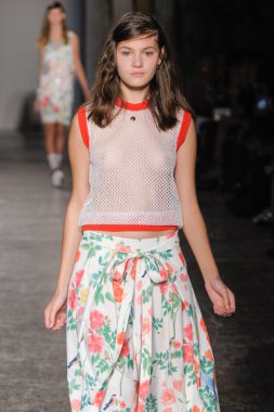 Arthur Arbesser defilesi