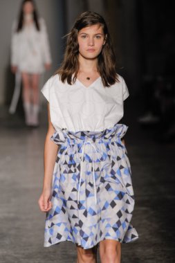 Arthur Arbesser defilesi