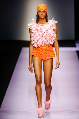 Ğıbbeze Shely defile