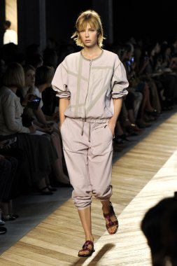 Bottega Veneta defilesi
