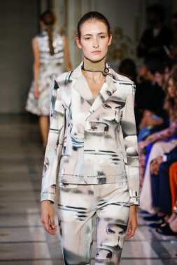 Andrea Incontri defile