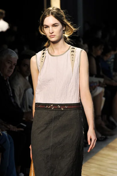 Bottega Veneta modeshow — Stockfoto