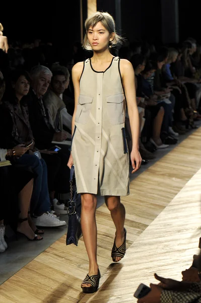 Bottega Veneta modevisning — Stockfoto