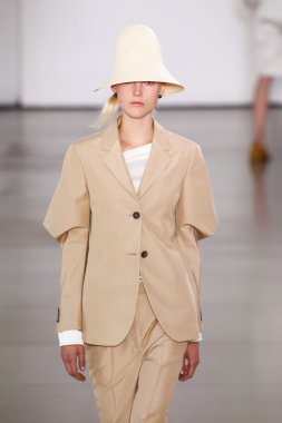Jil Sander gösteri