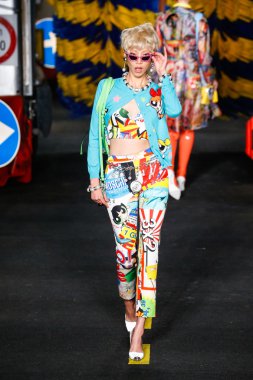 Moschino defile
